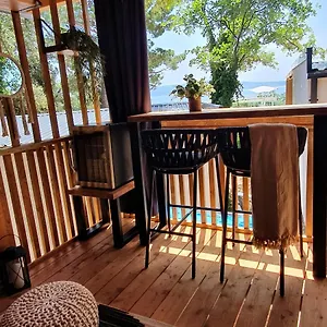 https://mobile-home-sunflower-selce.primorje-gorskikotar.com