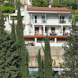https://apartmani-mare-rabac.in-istria.net