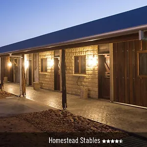 Lodge Saltbush Retreat, Longreach